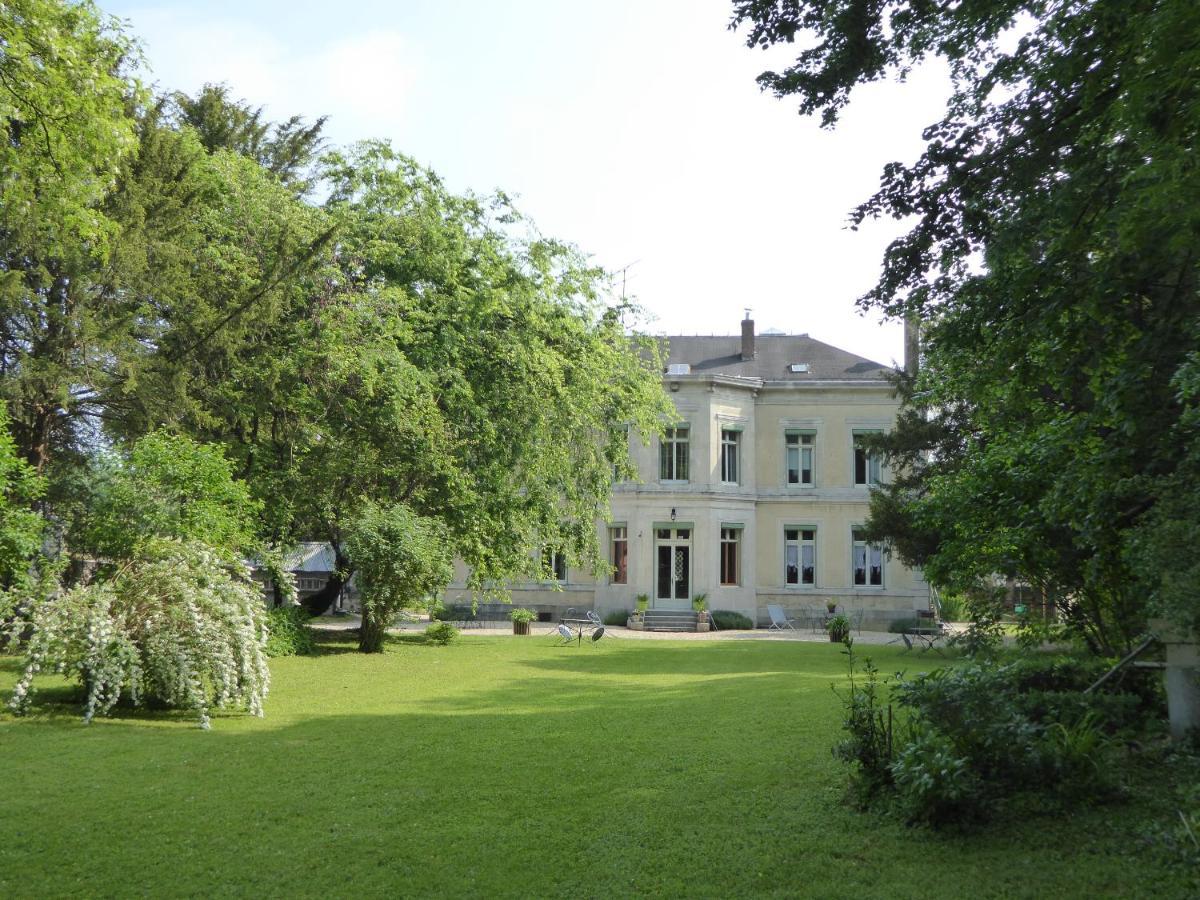 Chateau De Pougy Exterior photo